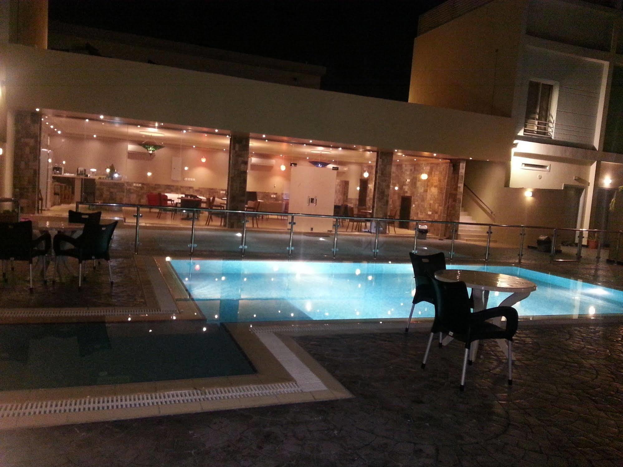 Il Villaggio Luxury Villas เจดดาห์ ภายนอก รูปภาพ